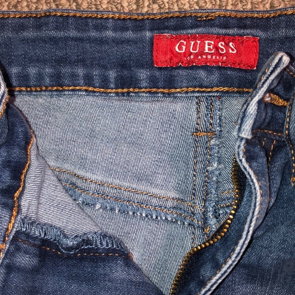 GUESS shorts - Picture 3 of 5